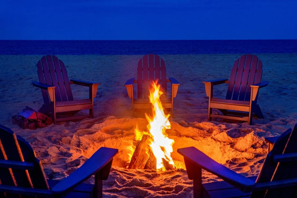 Winter, View (from property/room), Seating area, Beach, Evening entertainment, Landmark view, Sea view, Entertainment, Sunset, group of guests