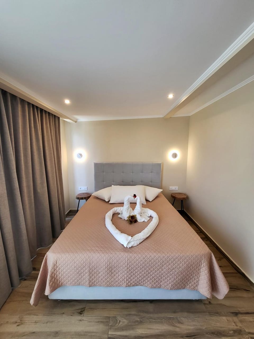 Bed, Photo of the whole room