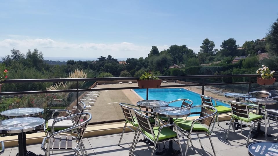 Restaurant/places to eat, Swimming pool, Internal: Not applicable to any particular room