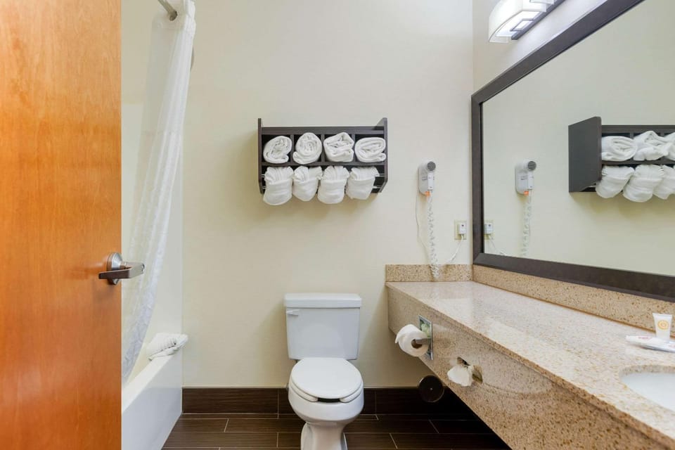 Bathroom, Photo of the whole room, On site