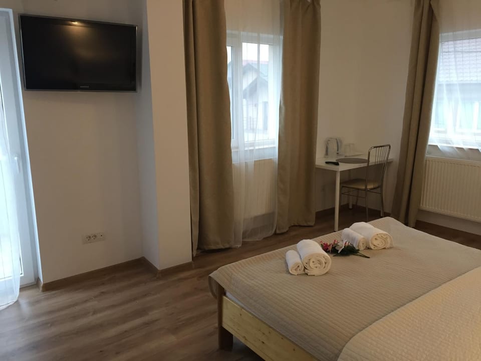 TV and multimedia, Bedroom, towels