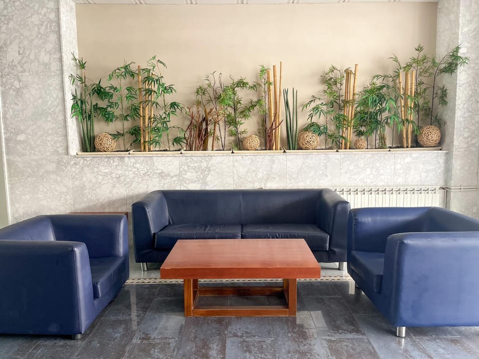 Communal lounge/ TV room, Spa and wellness centre/facilities