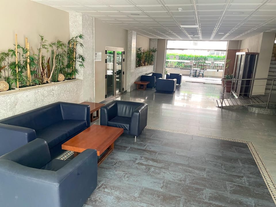 Communal lounge/ TV room, Spa and wellness centre/facilities, Seating area