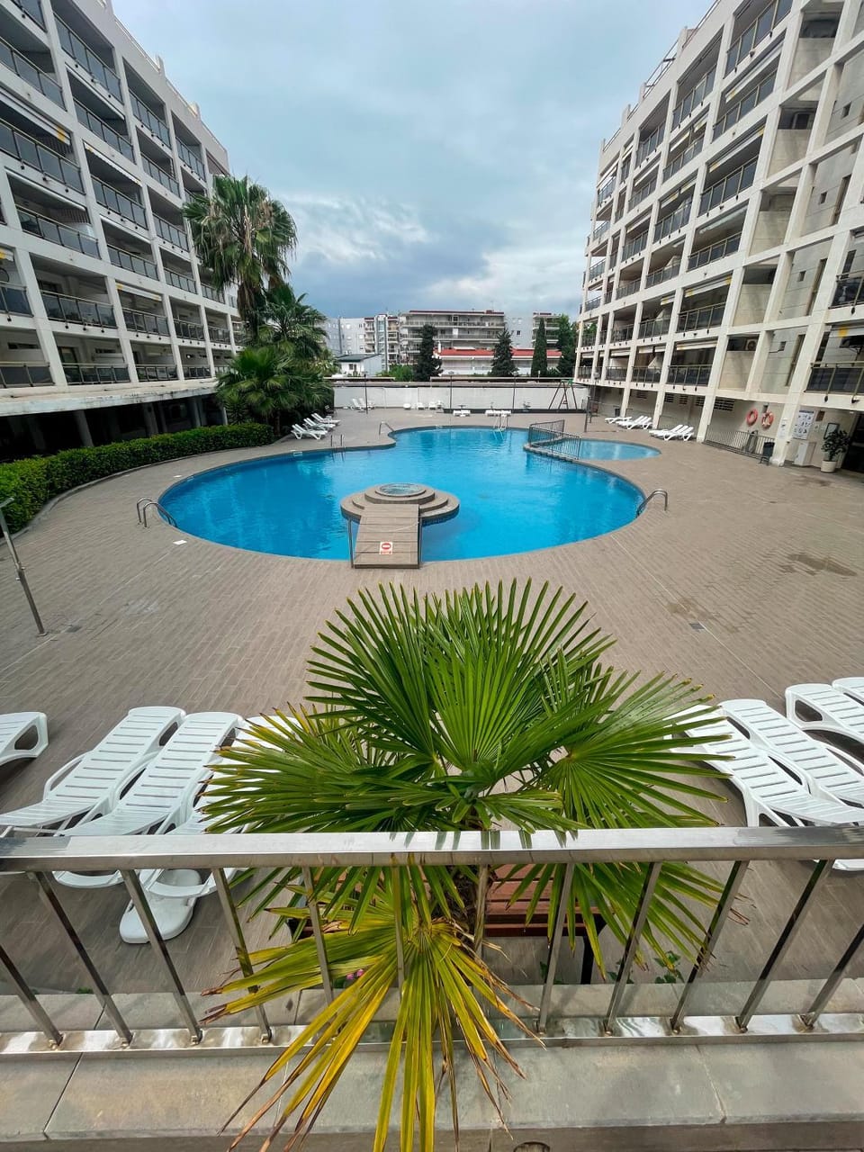 Swimming pool, Swimming pool, sunbed