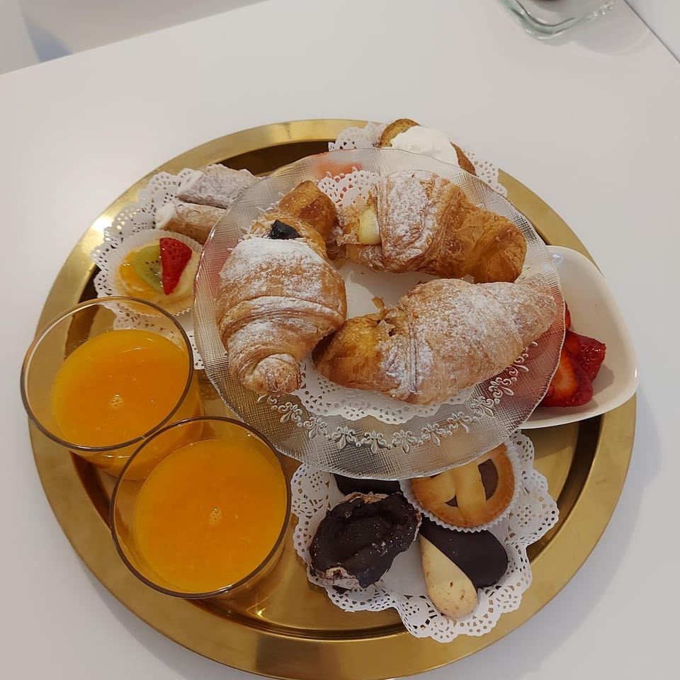 Food and drinks, Breakfast, Italian breakfast