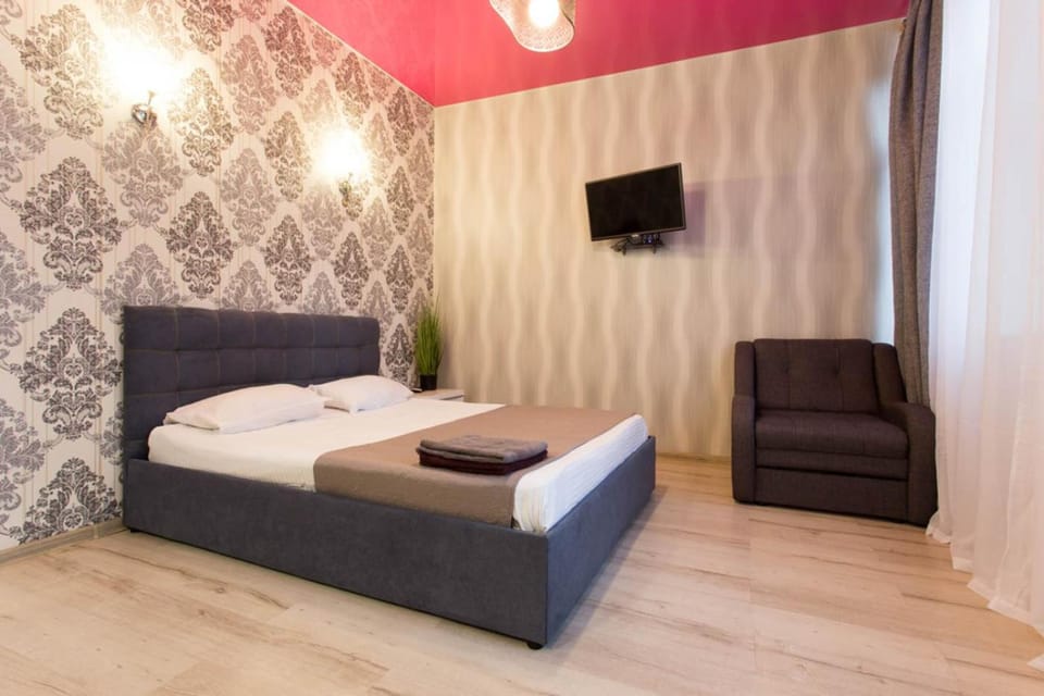 Bed, TV and multimedia, Photo of the whole room
