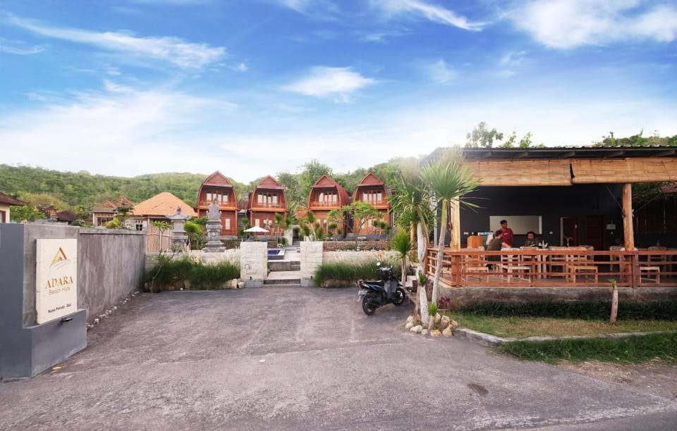 Property building, Nearby landmark, Restaurant/places to eat, Neighbourhood, Natural landscape, View (from property/room), Garden view, Landmark view, Area and facilities