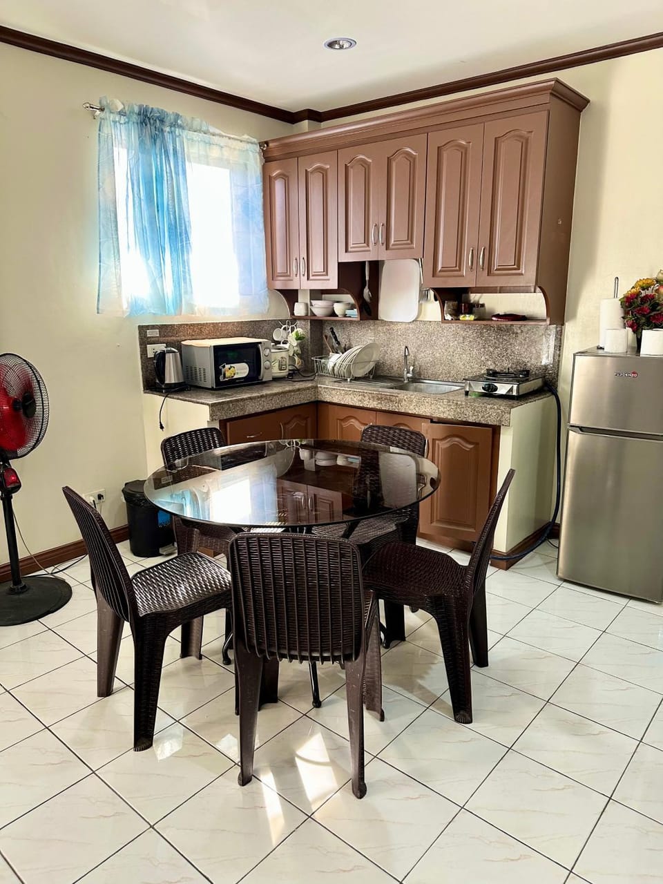 Cranberry's Place-near CONVENTION center Apartment in Iloilo City