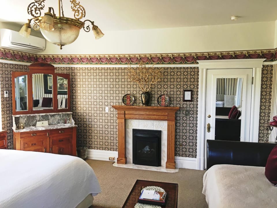 Churchill Manor Bed and Breakfast in Napa Valley