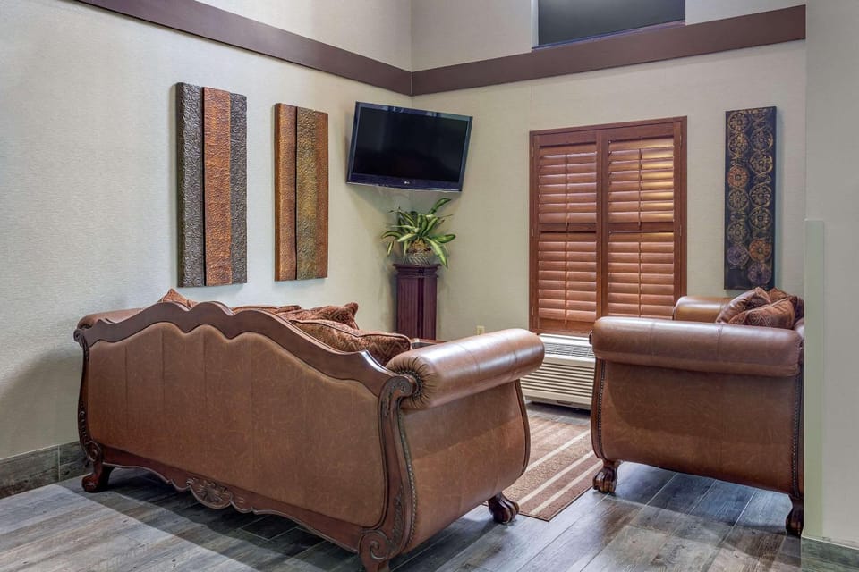 Lobby or reception, On site