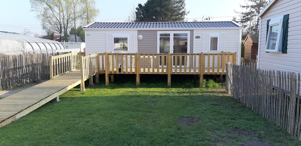 Camping La Verte Prairie Campground/ 
RV Resort in Hauts-de-France