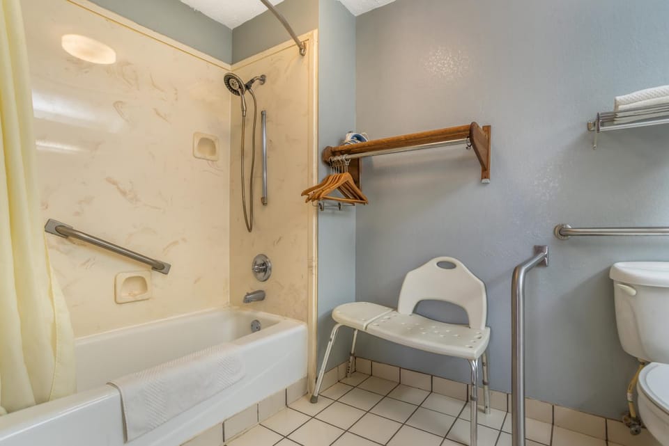 Econo Lodge Inn & Suites Philadelphia MS Hotel in Mississippi