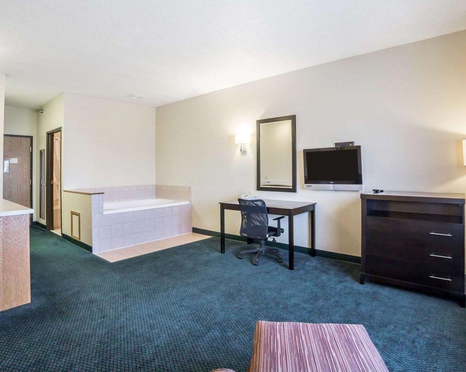 Photo of the whole room, On site