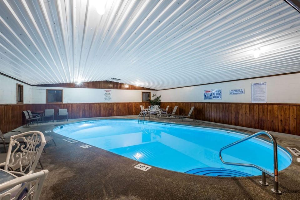 Activities, On site, Pool view, Swimming pool
