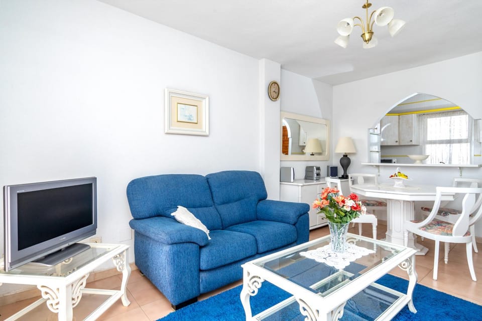 Living room, Photo of the whole room