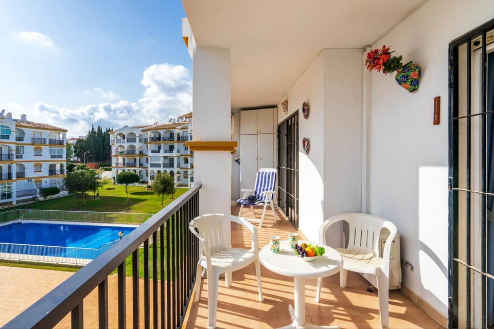 Balcony/Terrace, Garden view, Pool view