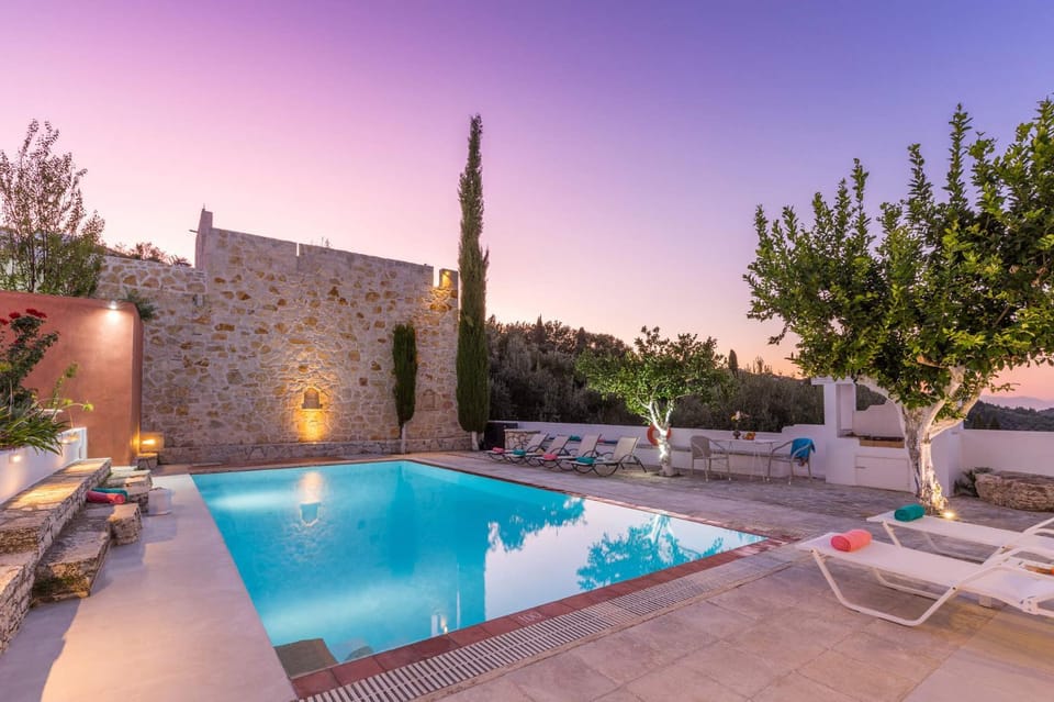 Day, Natural landscape, Garden, Garden view, Pool view, Swimming pool, sunbed