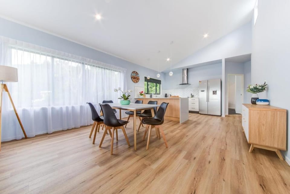 Hillside Haven - Airlie Beach House in Airlie Beach