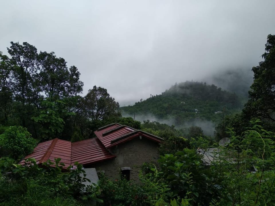 Property building, Day, Natural landscape, Mountain view
