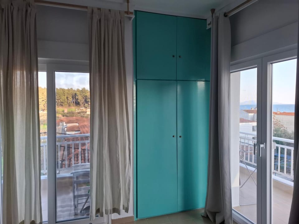 Sun House in Halkidiki