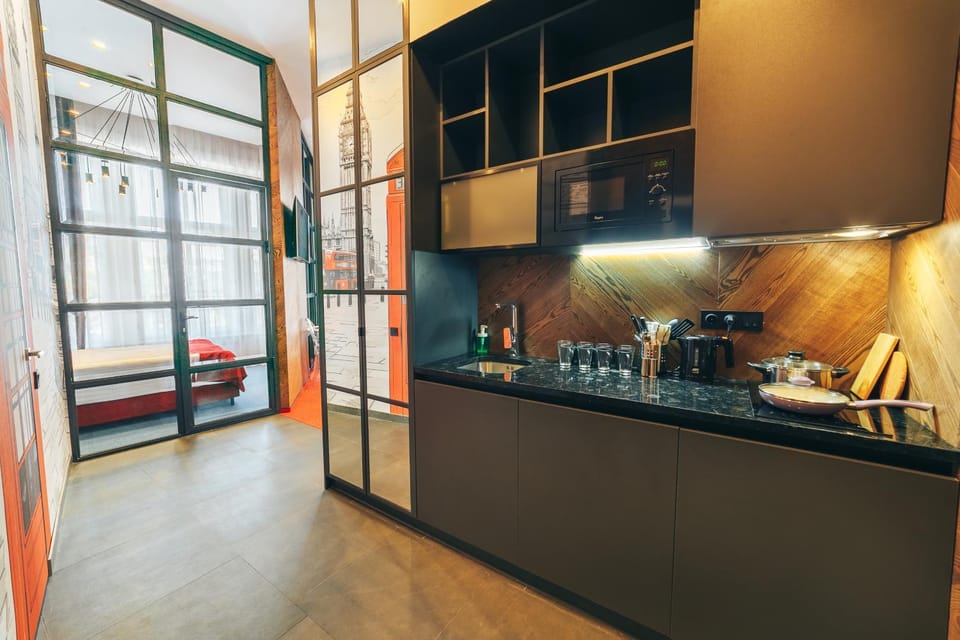 Kitchen or kitchenette