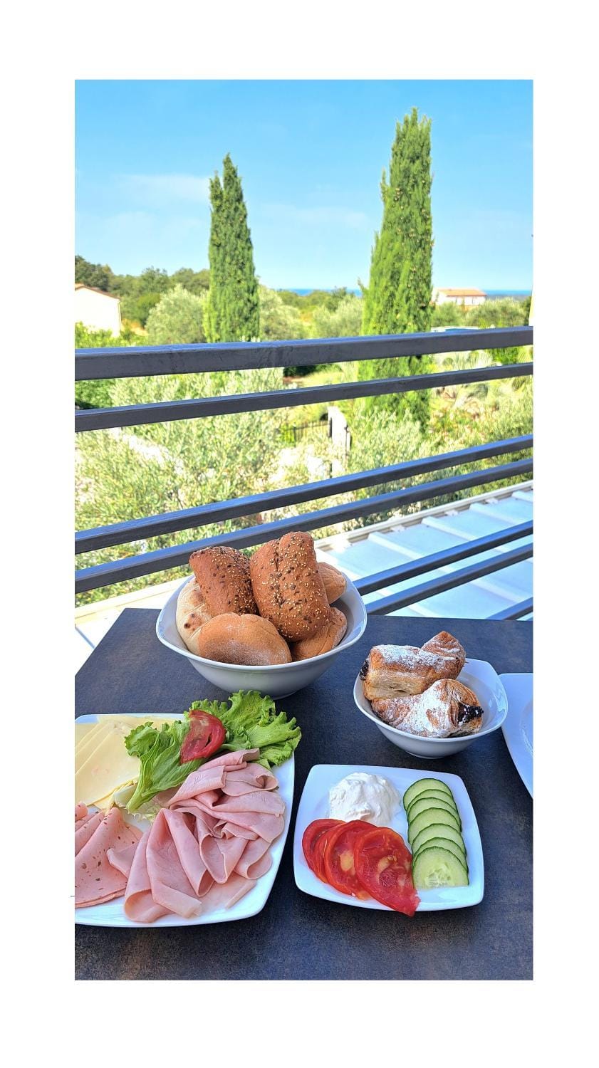 View (from property/room), Balcony/Terrace, Breakfast