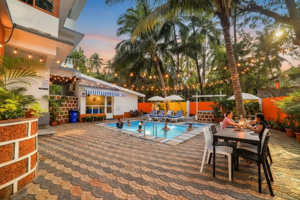 Swimming pool