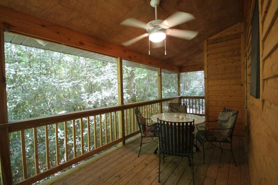White Squirrel`s Nest · White Squirrel`s Nest in Sherwood Forest House in Tennessee