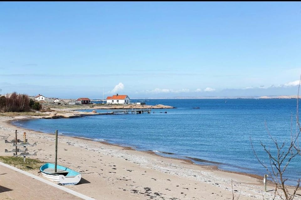 Restaurant/places to eat, Neighbourhood, Activities, Fishing, Minigolf, Snorkeling, Fitness centre/facilities, Canoeing, Diving, Supermarket/grocery shop, Sports, Certificate/Award