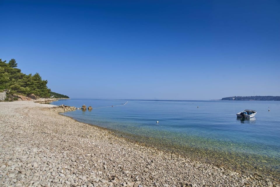 Nearby landmark, Off site, Summer, Beach