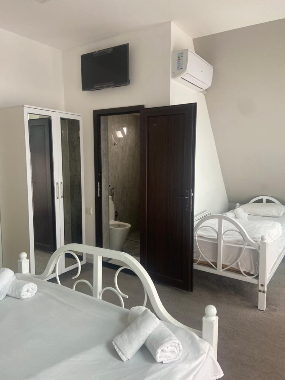 Viva hotel Gabala with outdoor pool ,Sauna and Waterfall Hotel in Azerbaijan