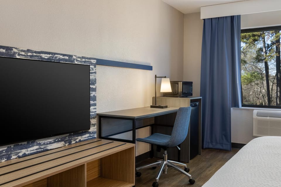 Lake Norman Inn and Suites Hotel in Cornelius