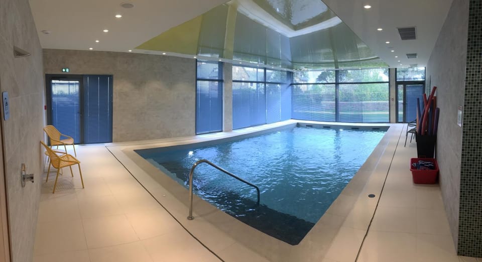 Swimming pool, Swimming pool