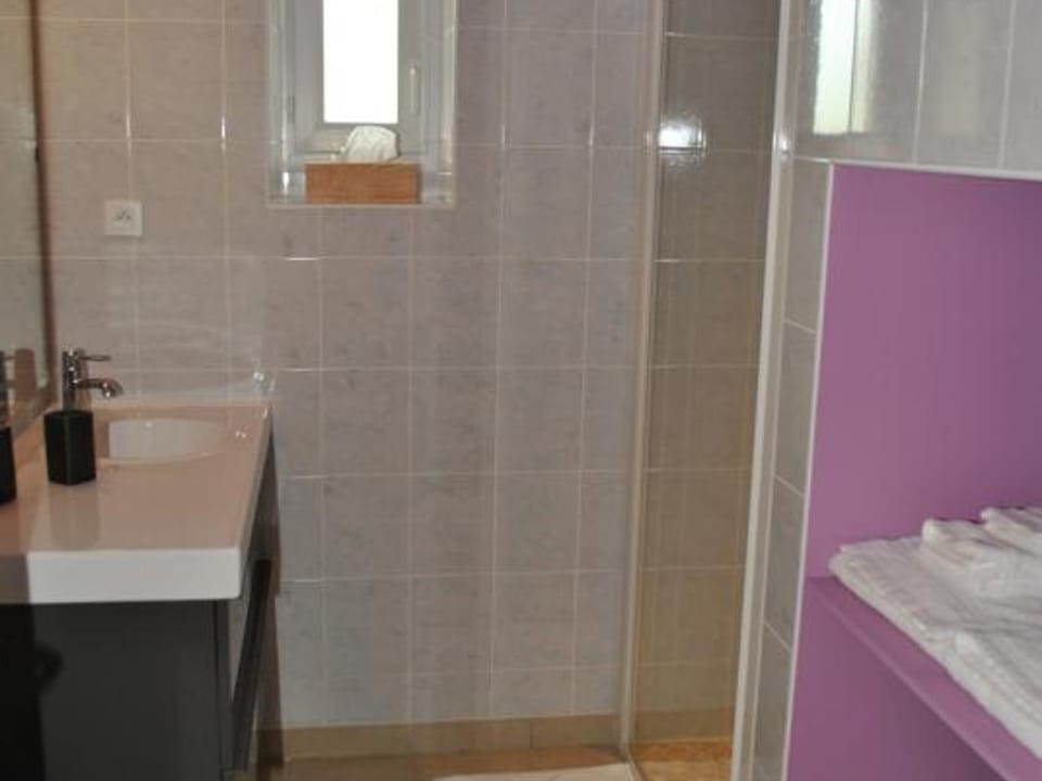 Maison de Vigneron Restaurée avec Jardin Clos, Équipement Complet, au Cœur d'une Forêt - FR-1-381-218 House in Centre-Val de Loire