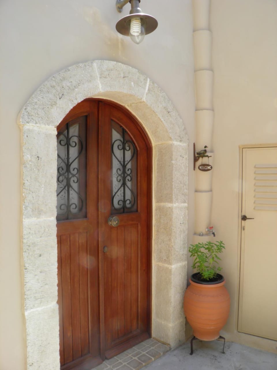 Facade/entrance