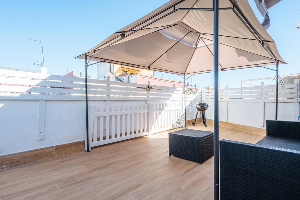 HomeySeville-Lovely Duplex at Santa Cruz 10 pax, Parking Optional Apartment in Seville