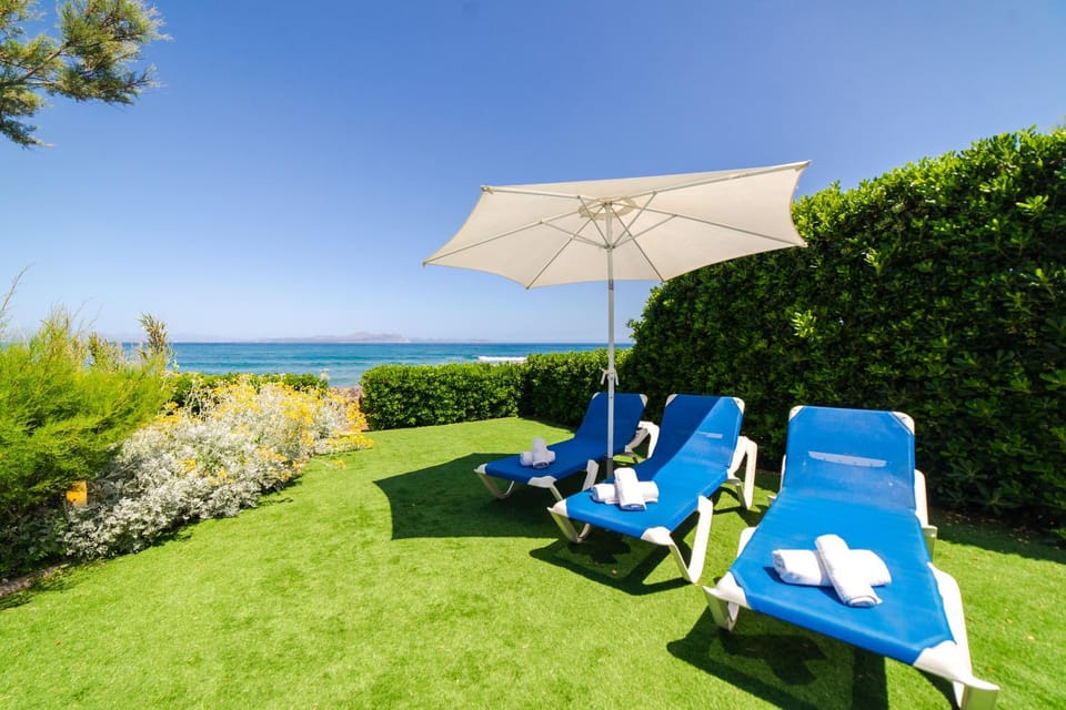 Garden, Sea view