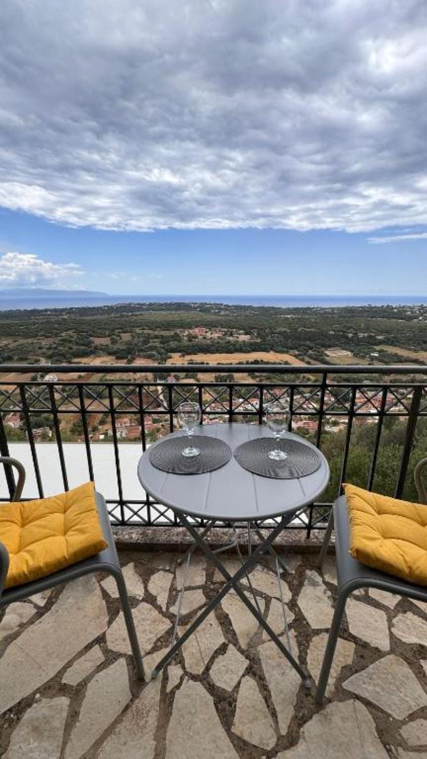 Property building, View (from property/room), View (from property/room), Sea view, Sea view, Location