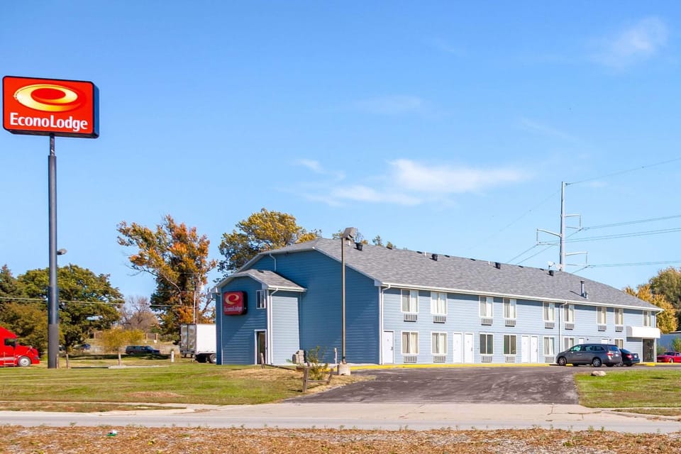 Property building, On site