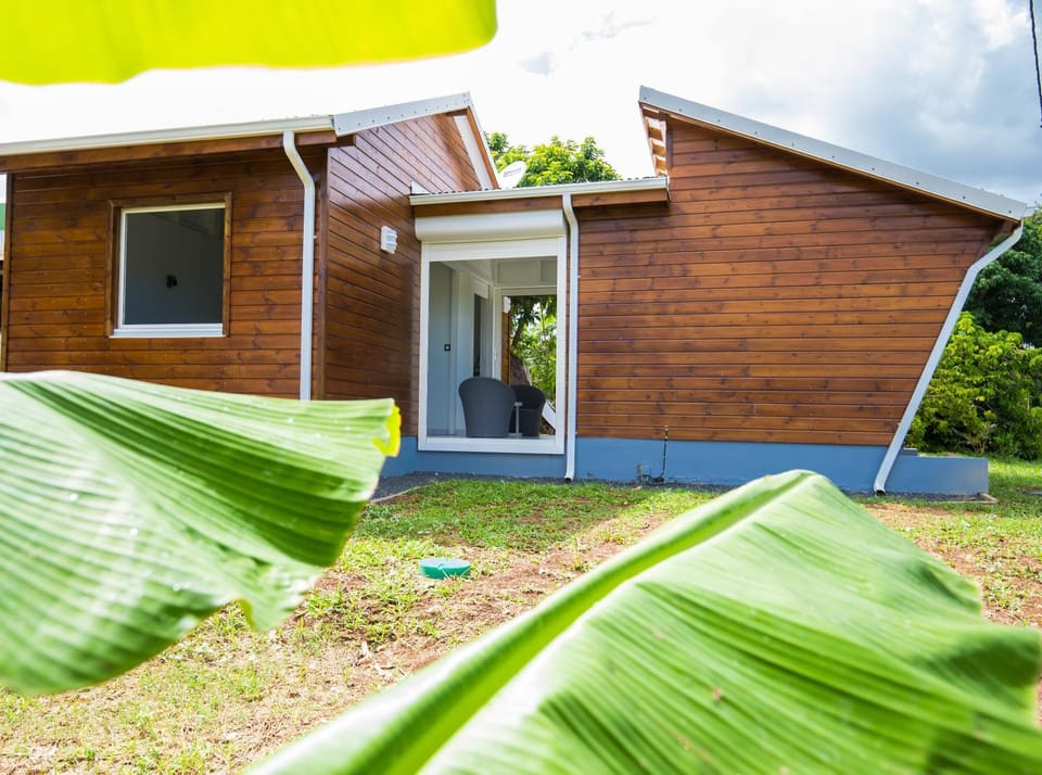 Gîte spacieux avec Jacuzzi - ****5 étoiles**** House in Leeward Islands