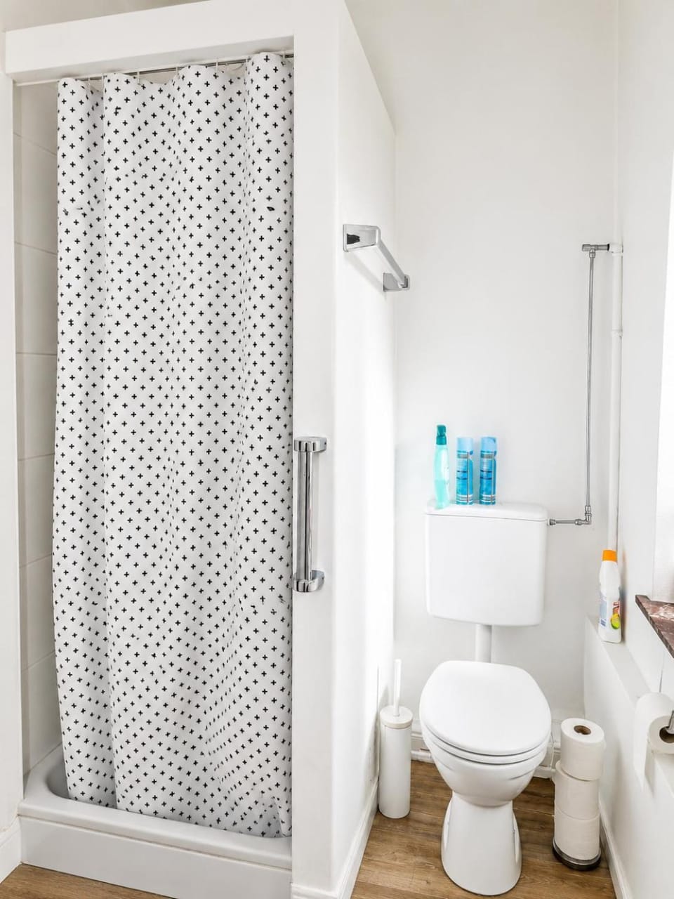 Shower, Toilet, Bathroom, towels