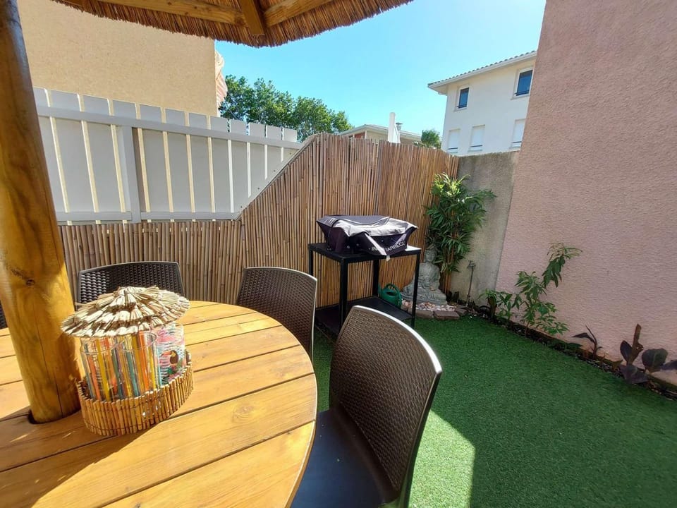 Maison Duplex 3 Pièces, Terrasse, Parking, Plage à Proximité, Idéal Famille - 6 Pers. - FR-1-326-658 House in Marseillan