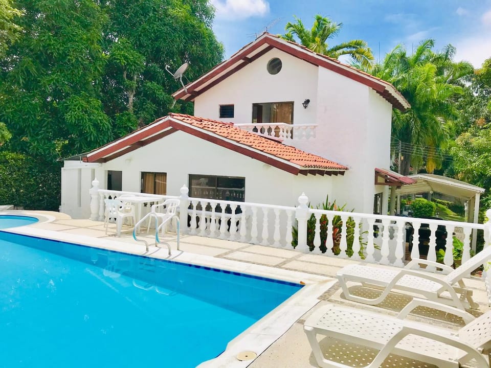 Property building, Swimming pool, Swimming pool
