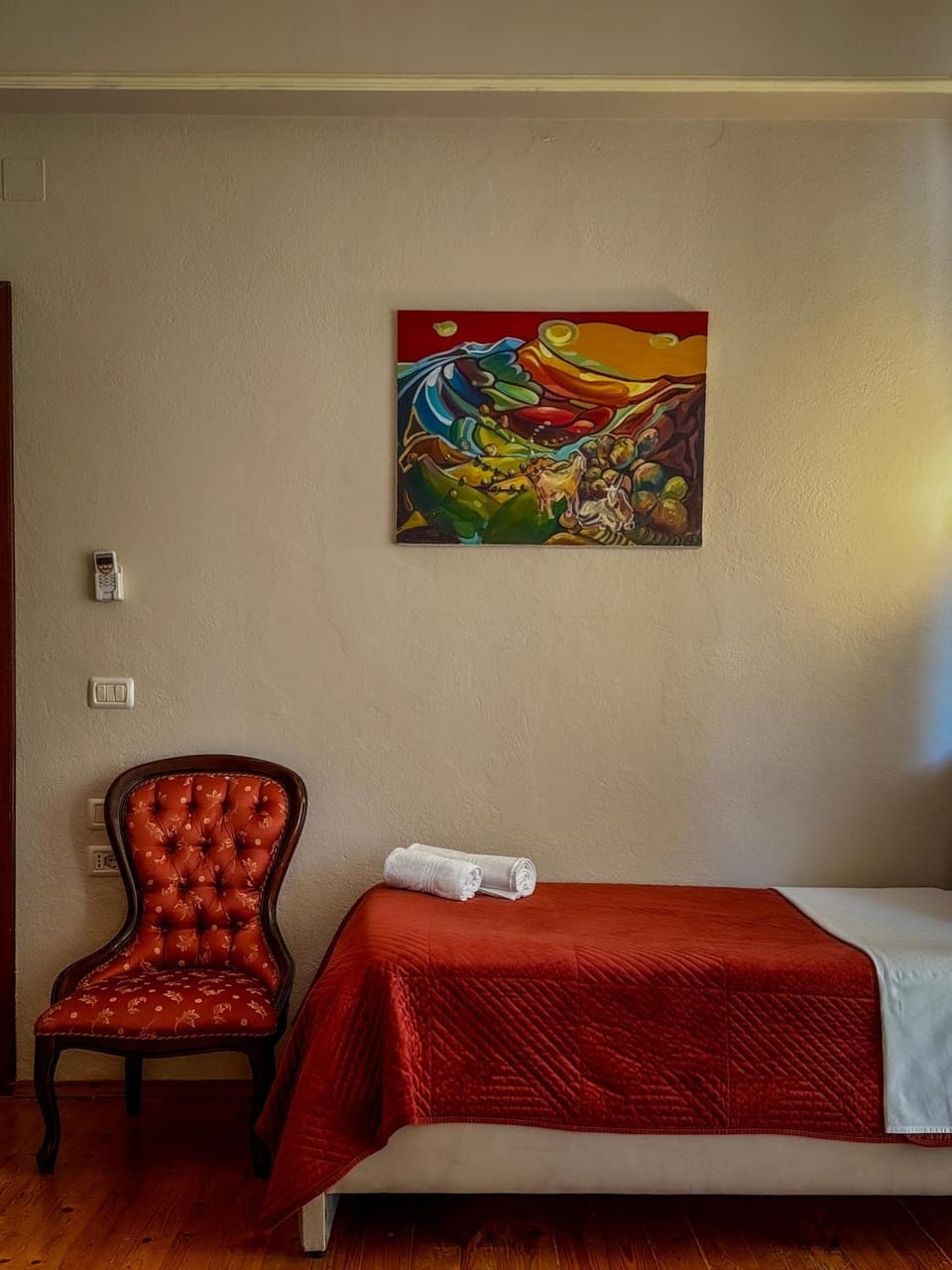 Bed, Photo of the whole room, Bedroom
