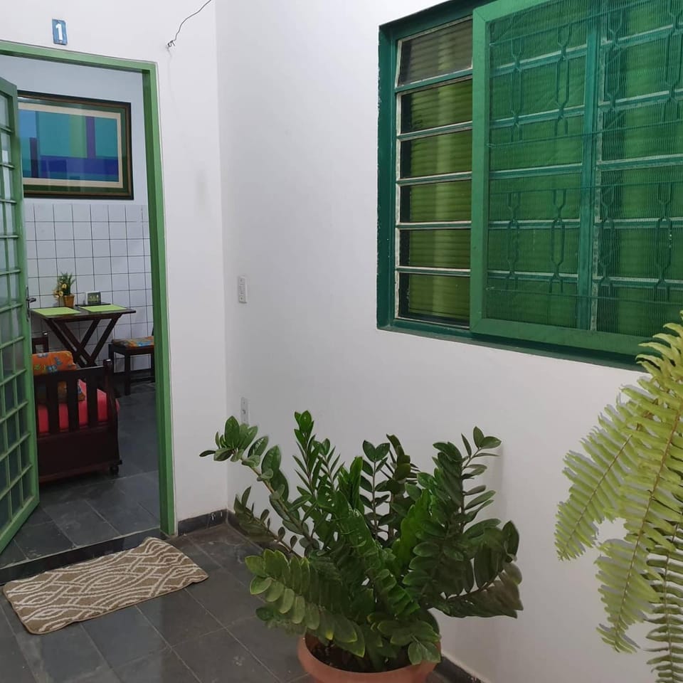 Suíte 1, aconchegante, privativa e independente Vacation rental in State of Mato Grosso, Brazil