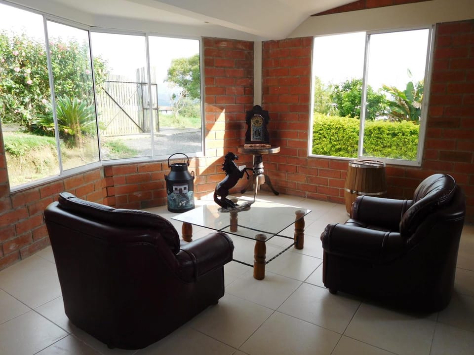 Casa Campestre La Quinfalia Country House in Quindio, Colombia