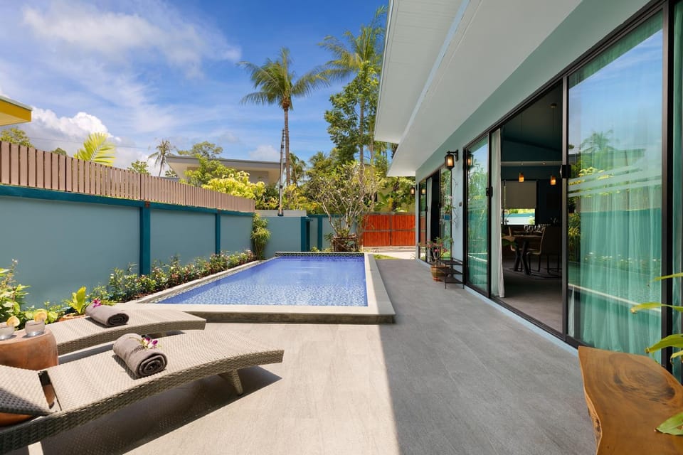 Swimming pool, Swimming pool