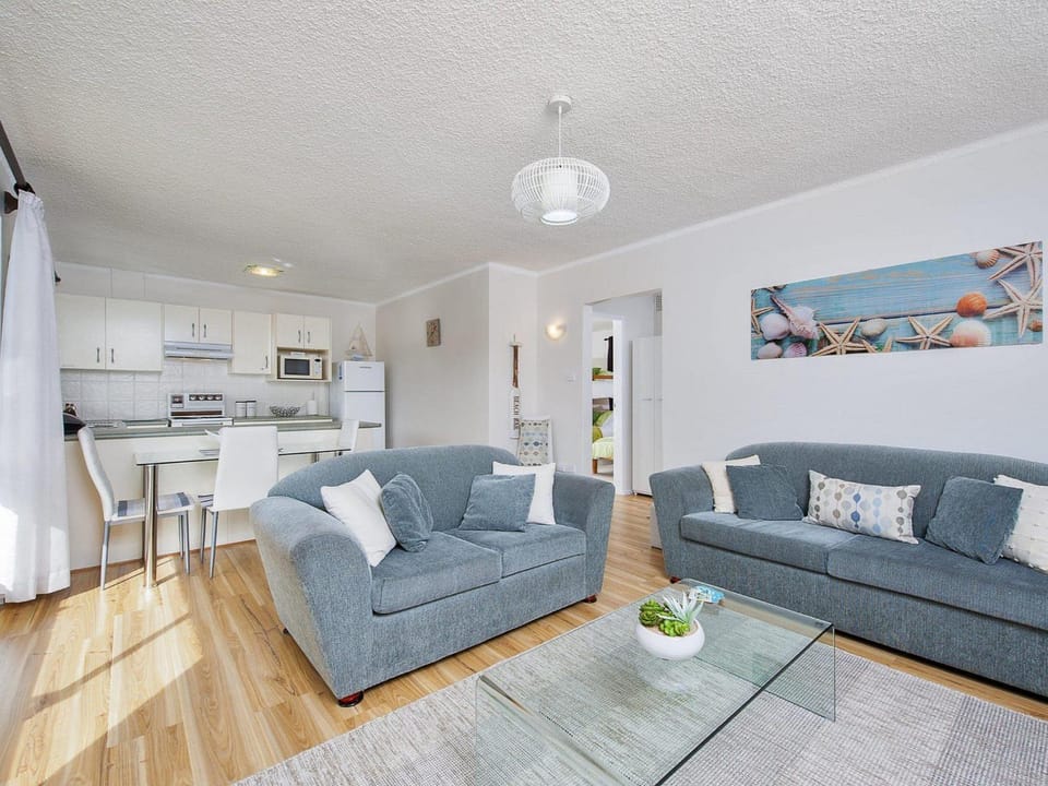 Shoal Court 2 fabulous location with water views Apartment in Shoal Bay