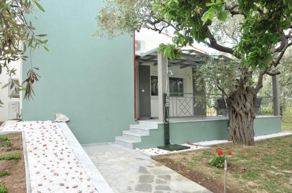Facade/entrance, On site