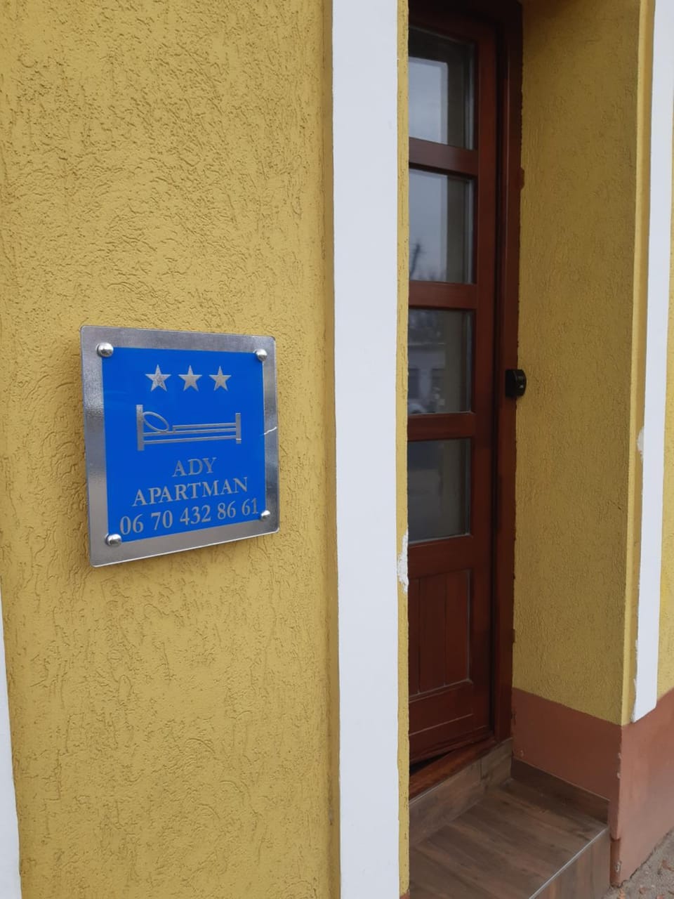 Facade/entrance, Property logo or sign